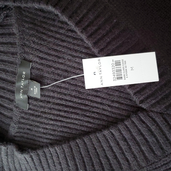 NWT Ann Taylor Black V-Neck Ribbed Sweater - Picture 3 of 5